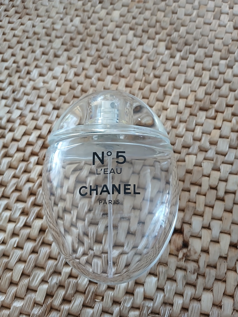 CHANEL N°5 L'EAU Clear Glass Perfume Bottle. Epmty